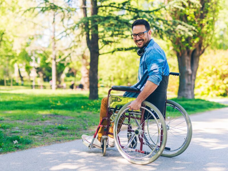 Obrazek ilustrujący - Zapytanie ofertowe – zapewnienie noclegu, wyżywienia i sal szkoleniowych w czasie szkoleń dla uczestników projektu Warsztat Lidera skierowanego do osób z niepełnosprawnościami z całej Polski finansowanego ze środków Państwowego Funduszu Rehabilitacji Osób z Niepełnosprawnościami.